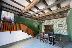 CASA SEMINDIPENDENTE A ESPERIA