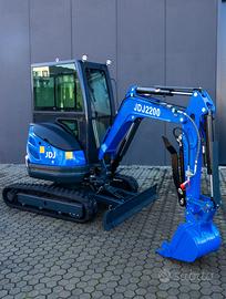 Miniescavatore 22 q cabinato con a/c