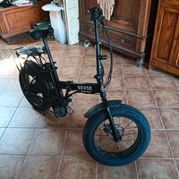 MTB fat elettrica pieghevole Revoe