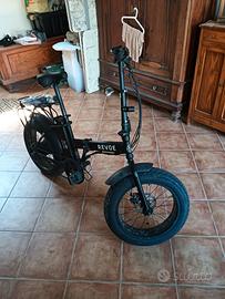 MTB fat elettrica pieghevole Revoe