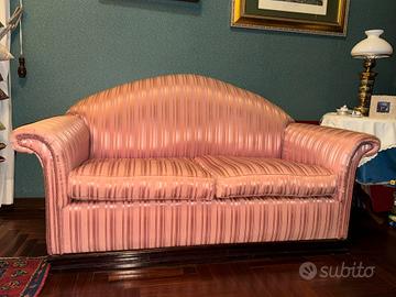 Splendido divano a tre posti in stile Neoclassico