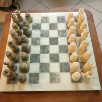 scacchiera onice con relative pedine