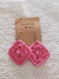 orecchini fatti a mano rosa