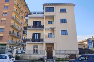 2 LOCALI A FROSINONE