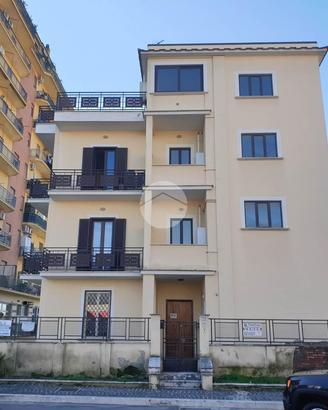 2 LOCALI A FROSINONE