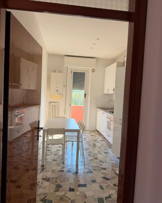 Palacongressi 3+2 con 2 camere da letto e garage