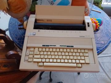 Macchina da scrivere elettronica