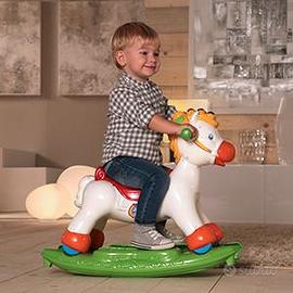 Cavallino a dondolo interattivo