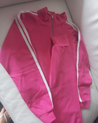 Tuta sportiva fucsia e bianca completa con strisce