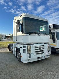 Trattore Renault magnum 440