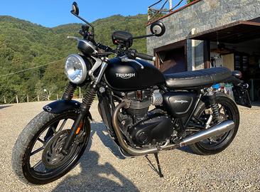 TRIUMPH STREET TWIN NERO OPACO