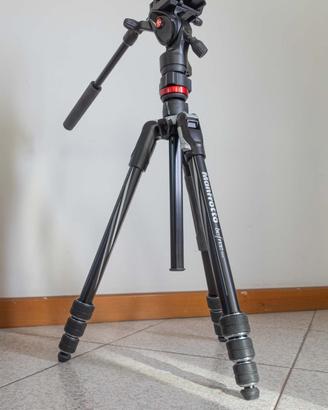 treppiede Manfrotto Befree Live con testa fluida