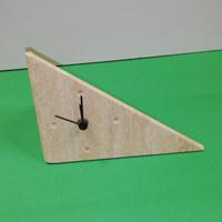 orologio in travertino lucidato 