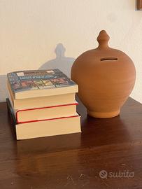 Salvadanaio in terracotta artigianale vintage
