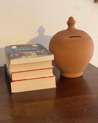 Salvadanaio in terracotta artigianale vintage