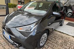 Toyota Aygo 1.0 VVT-i 72 CV 5 porte x-business