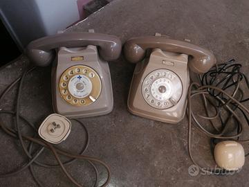 2 telefoni antichi 