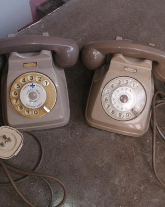 2 telefoni antichi 