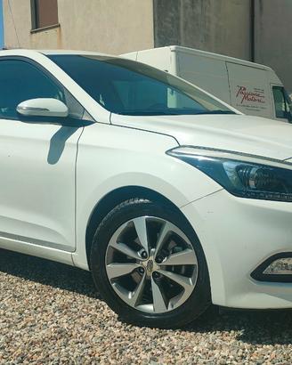 Hyundai i20 5 Porte 1.1 crdi Comfort 75cv