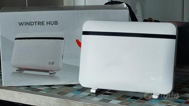 Modem wifi Wind Tre hub con cavi e scatola