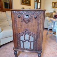 Radio RCA modello Radiola 48 del 1930

