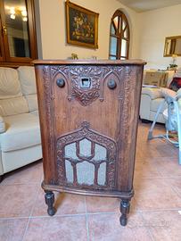 Radio RCA modello Radiola 48 del 1930

