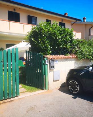 Villino bifamiliare a Bella Farnia Sabaudia