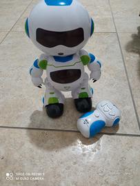 robot telecomandato 
