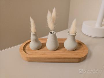 Tris mini vasi decorativi con vassoio in bambù