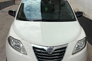 lancia ypsilon metano