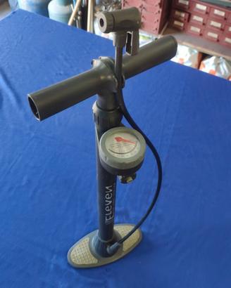 Pompa ber bicicletta Eleven con manometro