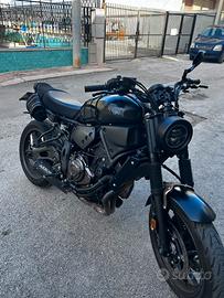 Xsr 700