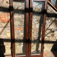 Finestre in legno con vetro