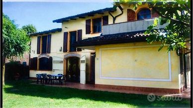 Casa indipendente di 220 m² con più di 5 locali e 