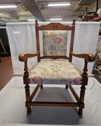 Poltrona vintage in legno e

tessuto