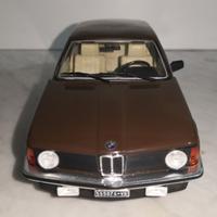 1/24 DIECAST MODEL BMW 3-SERIES 318i (1981)