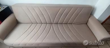 1 divano letto tre posti beige con cassettone