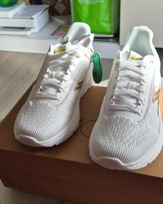 scarpe sportive