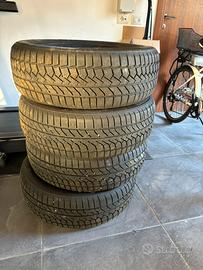 Gomme invernali 225/60/17 700km usura