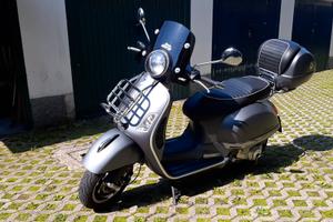 vespa 300 super sport