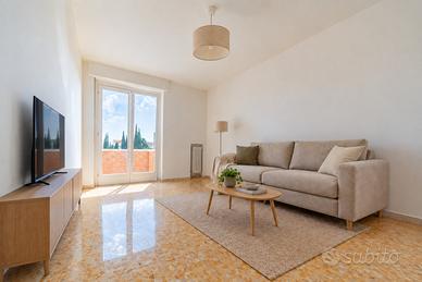 Ampio appartamento con soggiorno e 3 camere- Borgo