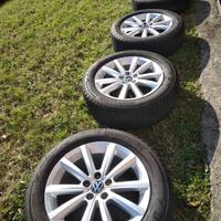 Gomme invernali Bridgestone da 16 con cerchi
