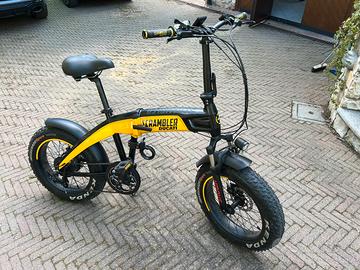 Ducati SCR pedalata assistita