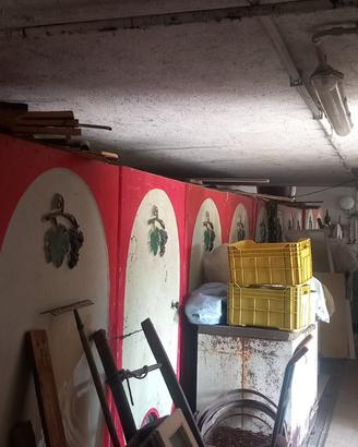 Vasche per vino e attrezzatura da cantina