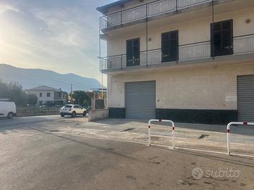 locale commerciale