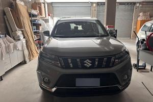 Suzuki Vitara 1.5  full hybrid  4WD All Grip vero