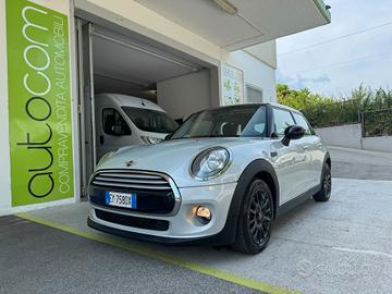 Mini CooperD 1.5 Business TURBO NUOVO-TETTO GAR24M