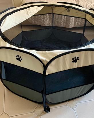 Box hexagonale per gatti.