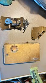 Elettroserratura serrature con chiavi