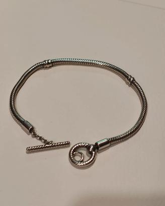 Bracciale Pandora Moments con chiusura a T 